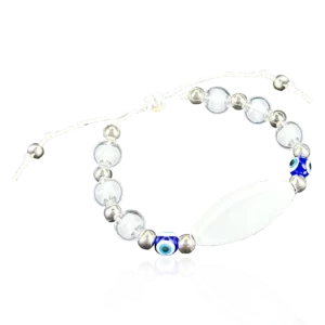 Bracelet personnalisable avec perles et plaque vierge pour personnalisation facile.