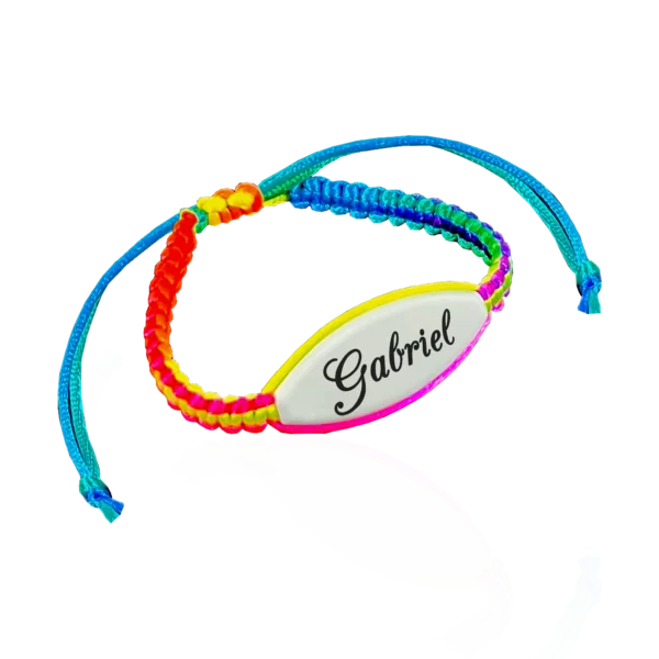 Bracelet personnalisable avec plaque vierge pour personnalisation facile.